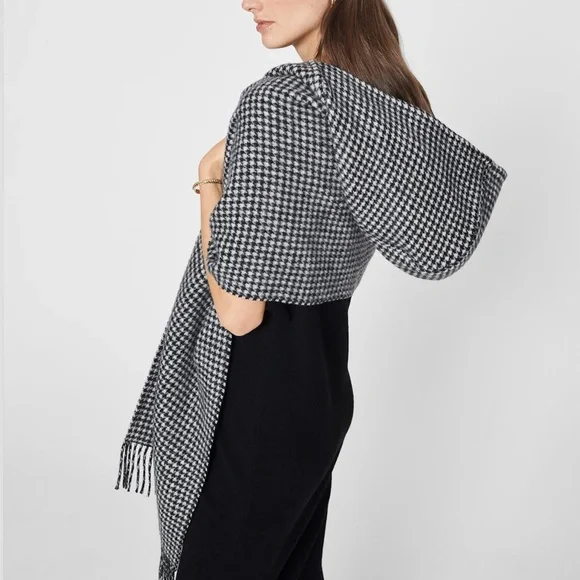 完売品！BOTT24aw HOUNDSTOOTH HOODED SCARF 完売品！BOTT24aw HOUNDSTOOTH HOODED SCARF - メルカリ